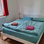 Fh Mit Optionalem Steg Und Ruderboot Nyaraló