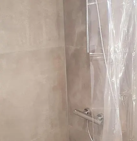 Mecklenburgische Seenplatte - Fh Mit Optionalem Steg Und Ruderboot 펜션 *