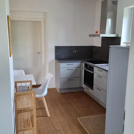 Mecklenburgische Seenplatte - Fh Mit Optionalem Steg Und Ruderboot 펜션 *