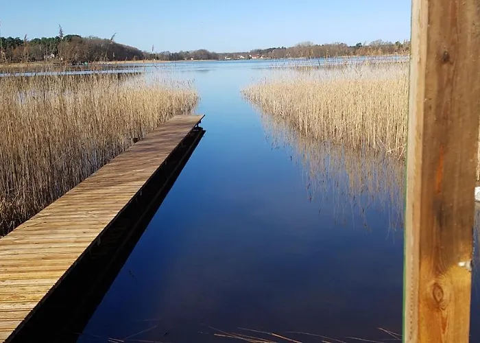 Fh Mit Optionalem Steg Und Ruderboot * Grosszerlang